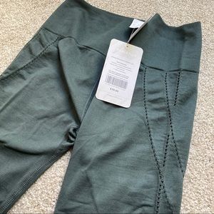 Seamless High Waisted Fabletics Capri